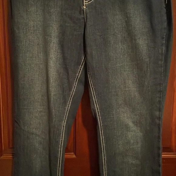 Est. 1946 jeans size 12. - Picture 3 of 16
